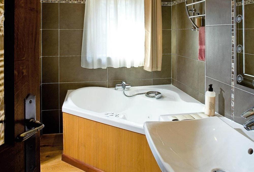 Hotel Les Remparts Mirepoix  Εξωτερικό φωτογραφία