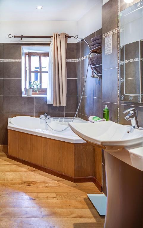 Hotel Les Remparts Mirepoix  Δωμάτιο φωτογραφία