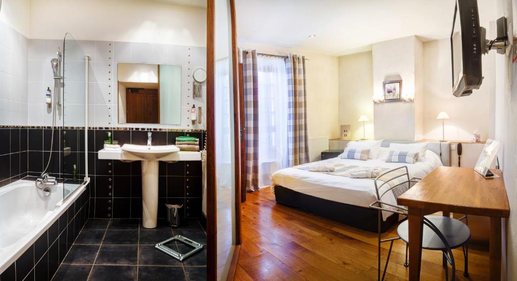 Hotel Les Remparts Mirepoix  Δωμάτιο φωτογραφία