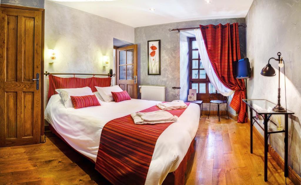 Hotel Les Remparts Mirepoix  Δωμάτιο φωτογραφία