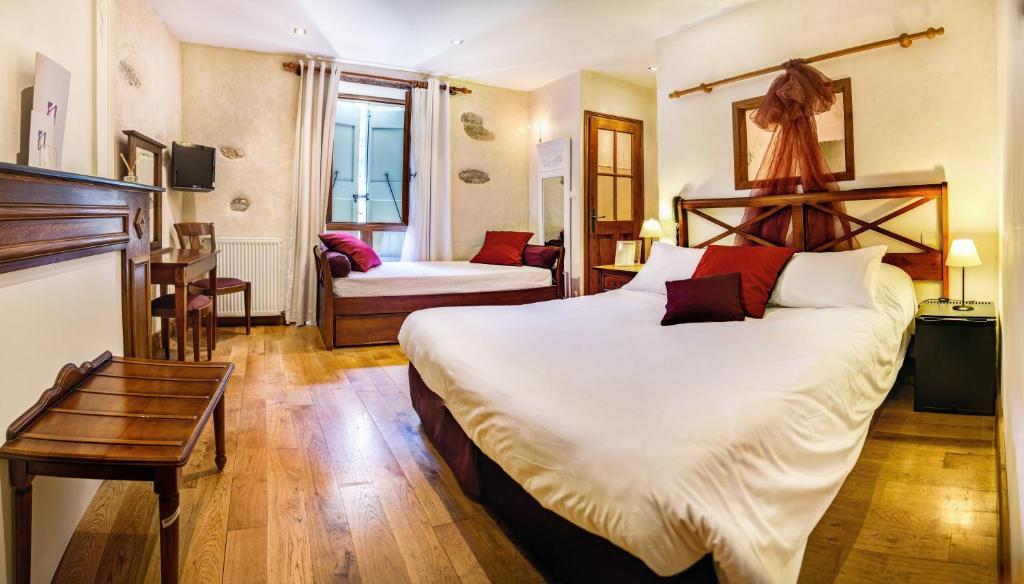 Hotel Les Remparts Mirepoix  Δωμάτιο φωτογραφία