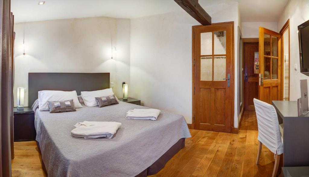 Hotel Les Remparts Mirepoix  Δωμάτιο φωτογραφία
