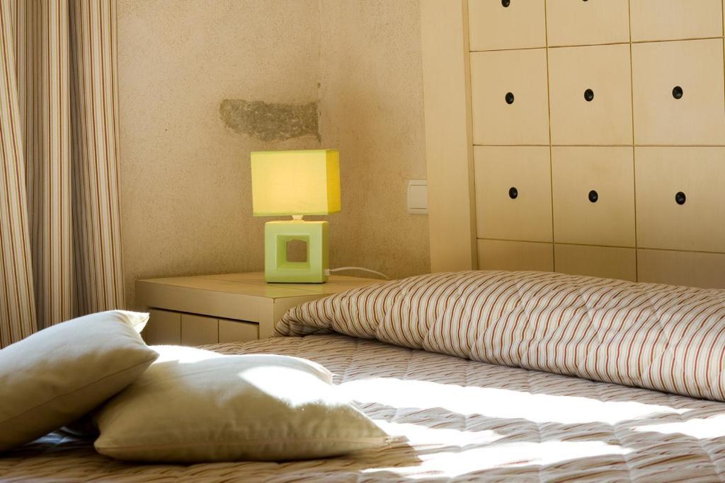 Hotel Les Remparts Mirepoix  Δωμάτιο φωτογραφία